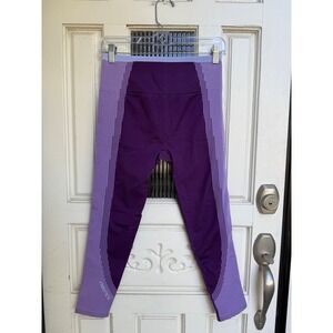 Fabletics Purple Seamless Fusion High Waisted 7/8 Workout‎ Leggings Size Medium